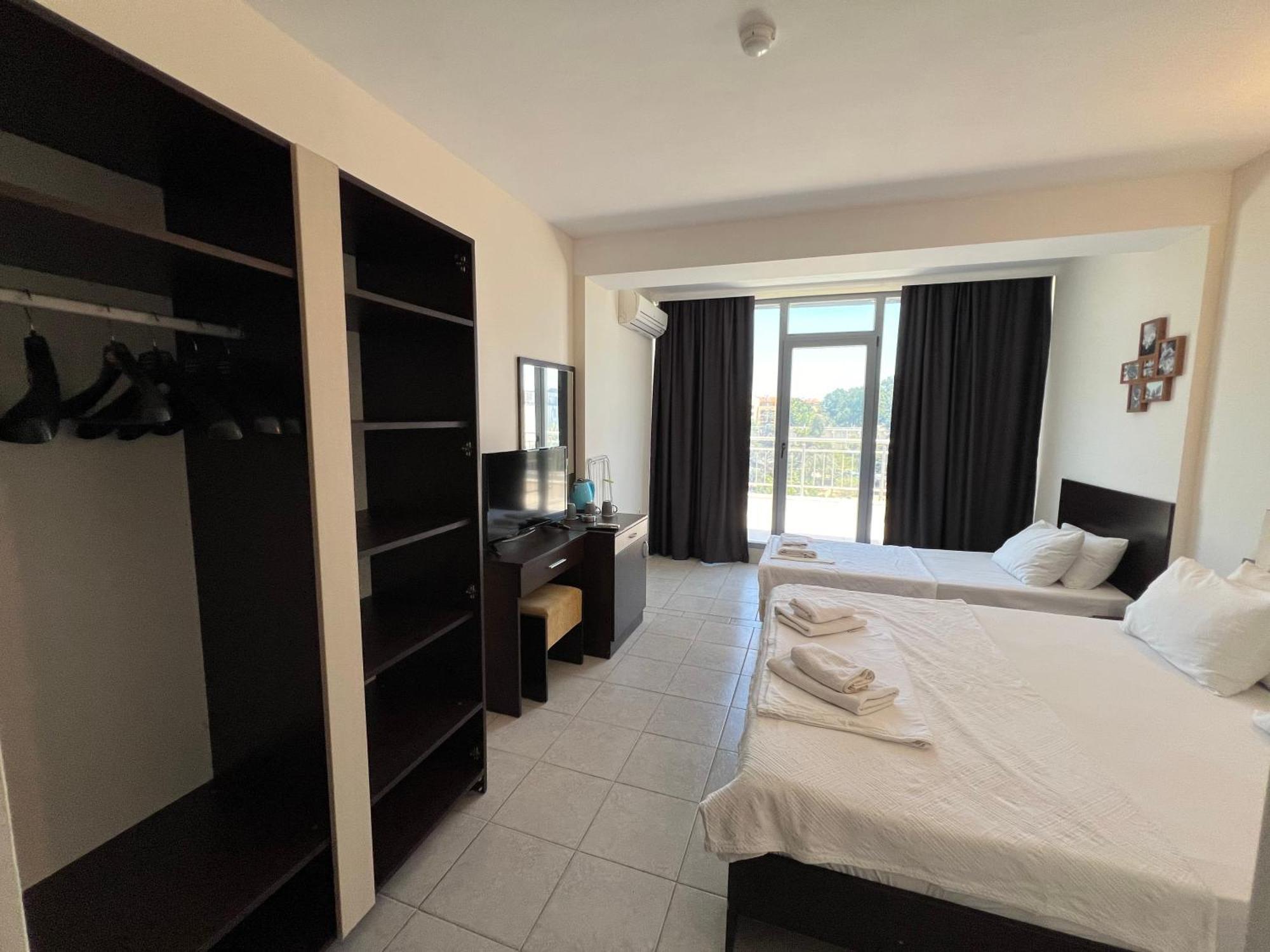 Persani Hotel-Free Parking ساني بيتش المظهر الخارجي الصورة